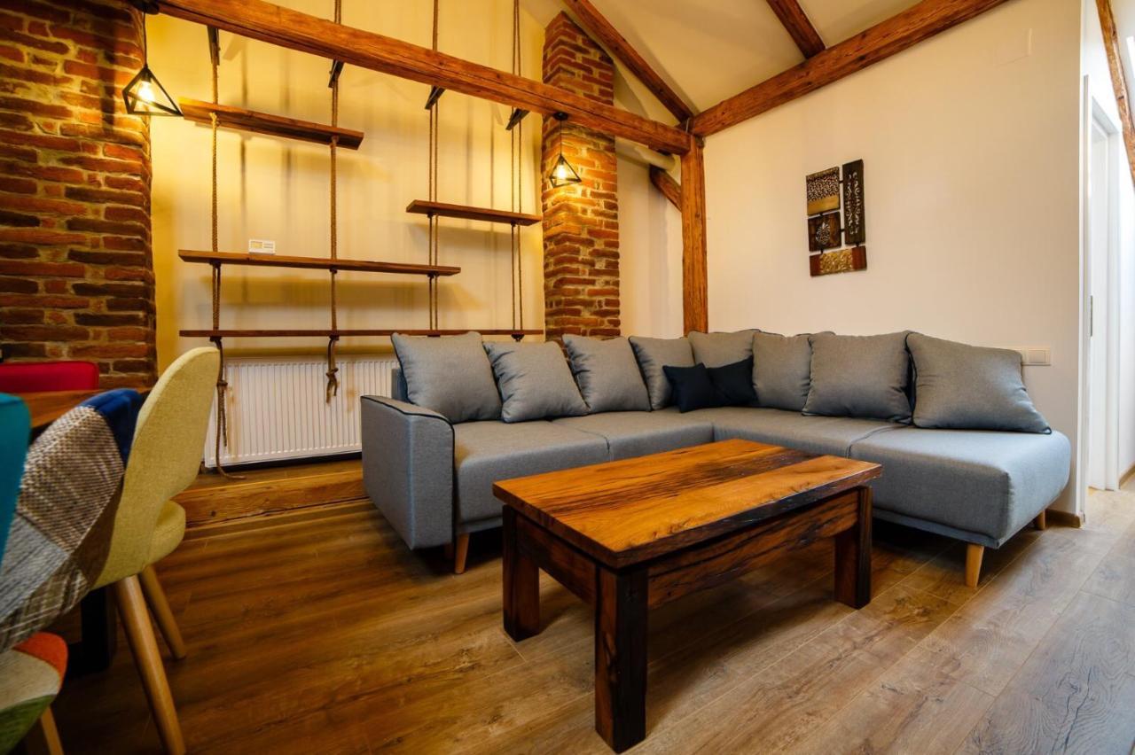 شقة Alpine Loft Câmpulung Moldovenesc المظهر الخارجي الصورة